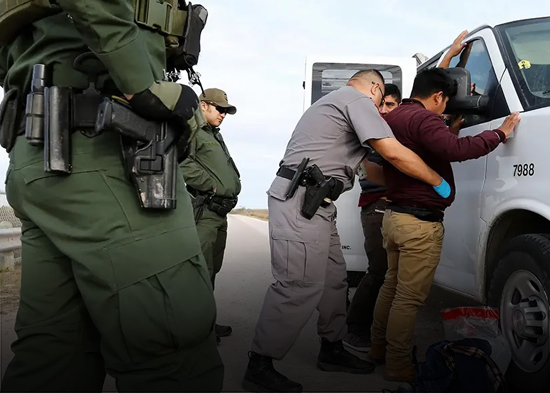 EE.UU. acusa a 82 migrantes ingreso a una zona militar que es restringida