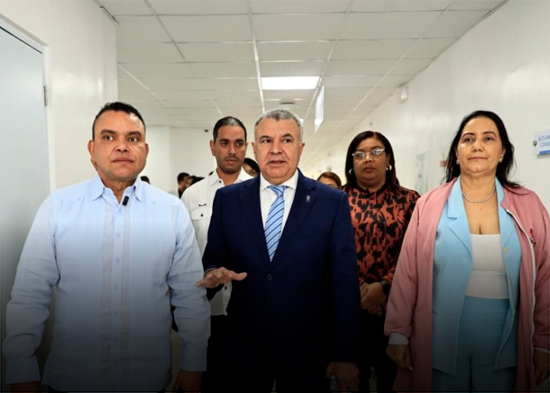 ¡Sin avisar! Director del SNS visita hospitales pediátricos y materno-infantiles para evaluar servicios