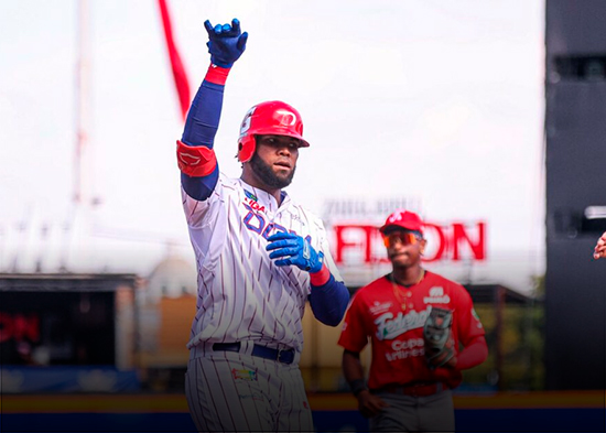 El Escogido derrota a Panamá 16-15 en fiesta de batazos; sigue invicto 3-0 en la Serie del Caribe