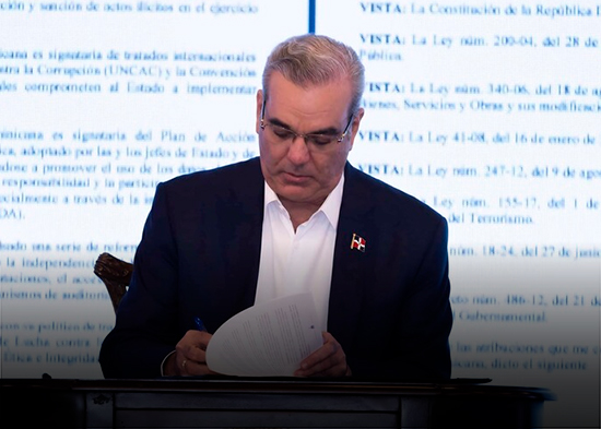 El presidente Luis Abinader promulga ley que elimina las candidaturas independientes