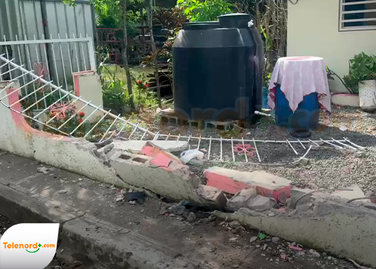 Camión pierde el control e impacta dos viviendas en carretera SFM-Jaya