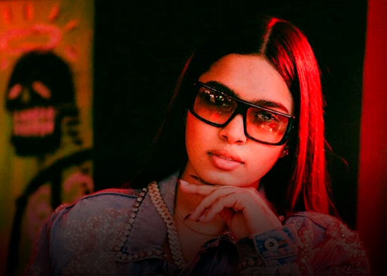 Tribunal declara en rebeldía a la cantante urbana La Ross María y ordena su arresto