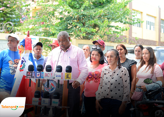 “La distancia mata la inocuidad”: padres de Rancho Arriba reclaman suplidores locales para el almuerzo escolar
