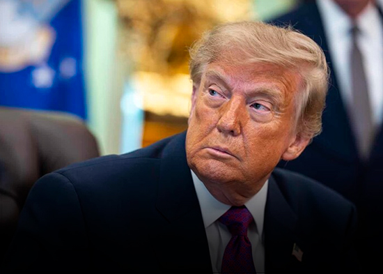 Trump dice que no intenta "forzar" a Irán a negociar e insta al pueblo iraní a sublevarse
