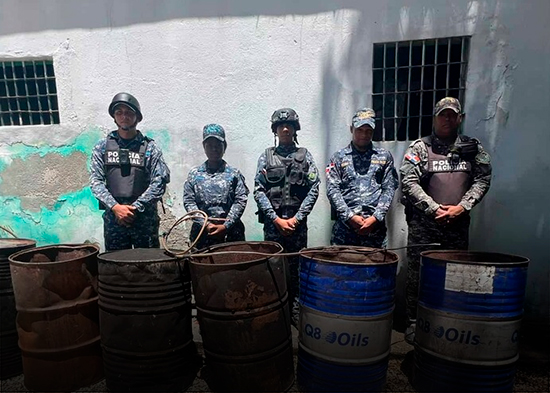 La Policía desmantela fábrica clandestina de clerén en zona boscosa de Cabral